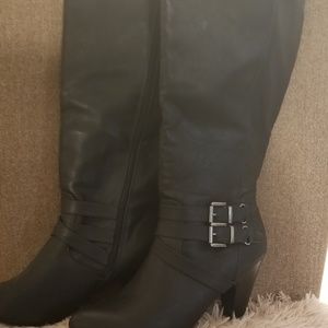 These are Just Fab boots size 11